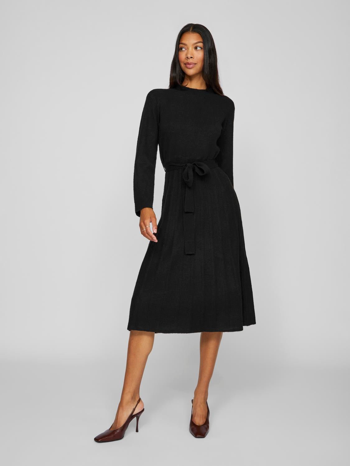 VITRINE Midi Dress - Black - VERO MODA & VILA Bergvik